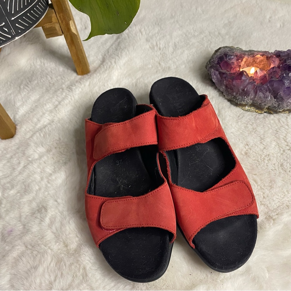 Mephisto red and black sandals